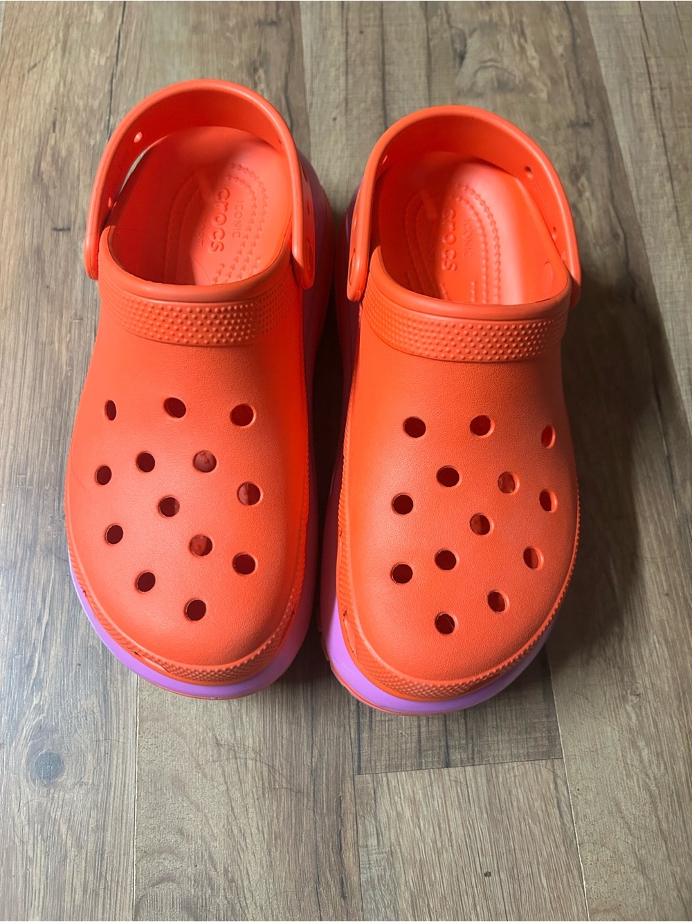 Crocs Mega Crush Clog Woman’s 8 Red Pink Platform Rare Spring - Picture 3 of 7